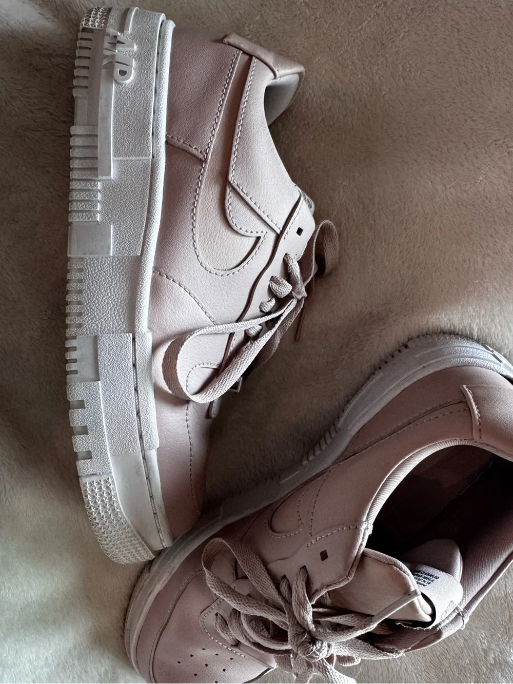 Nike Air Force 1 Pixel sneakers
